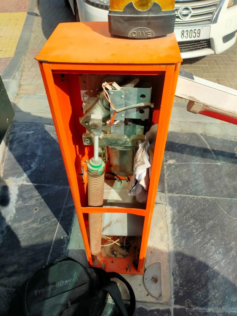Internal spring and motor mechanism ,limit switch  inside automatic gate barrier system
